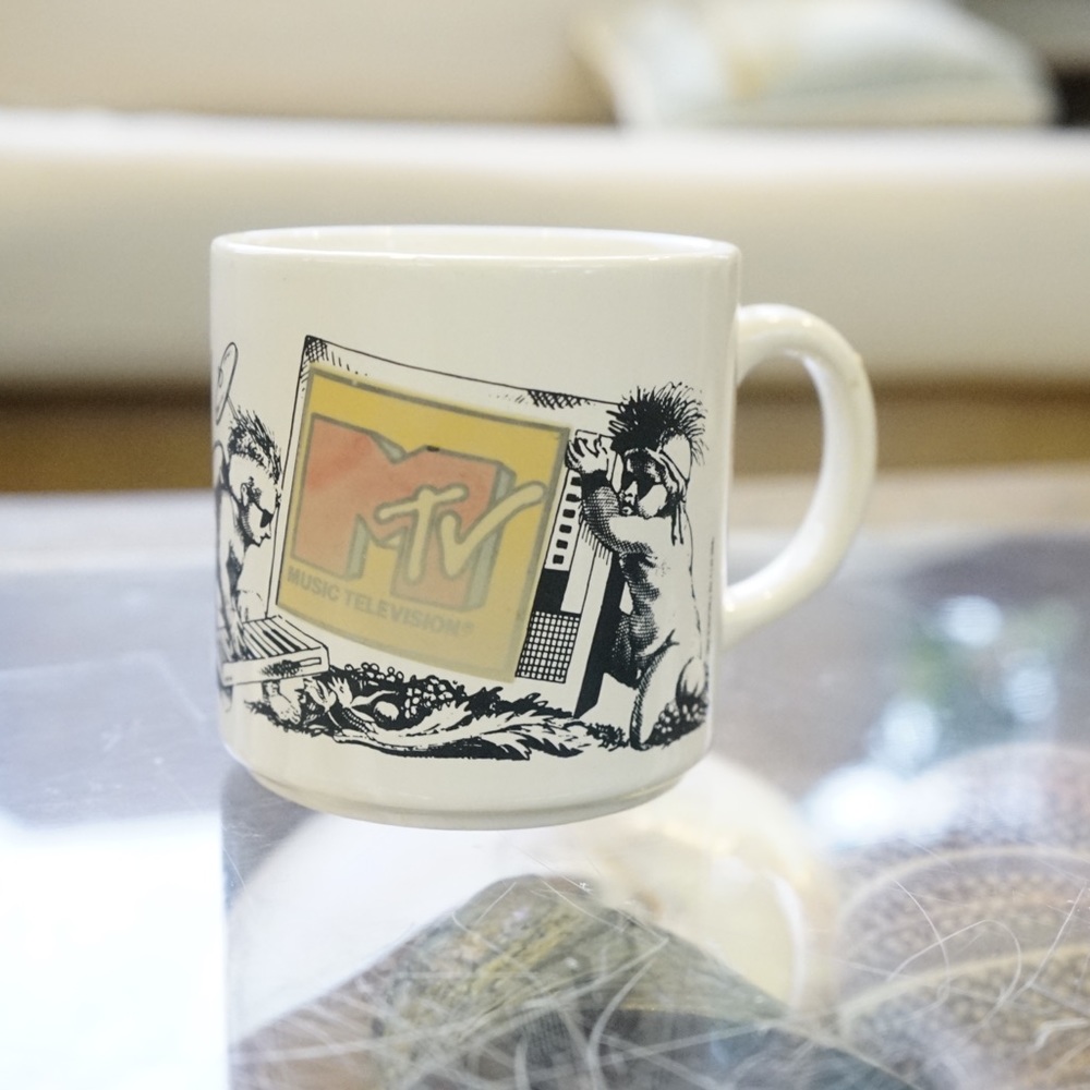 Vintage color changing MTV mug